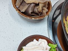 千丝猪黄喉-芈重山老火锅(广州首店)