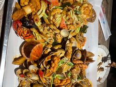 -嗨辣小聚·盘锦河蟹·海鲜烧烤龙虾(盘锦十年好店)