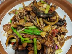 -黄泥岗·地道湖北菜(奥特莱斯店)