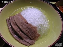 就一层毛肚,下面是冰块-王家渡火锅店(棕榈泉店)