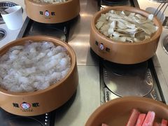 -龍歌自助小火锅(市南金茂湾店)