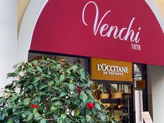 门面-VENCHI 闻绮(上海佛罗伦萨小镇店)