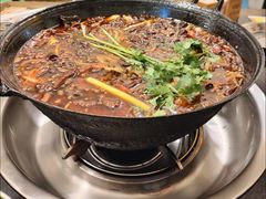 -鸿顺老铁锅美蛙鱼府(解放碑店)
