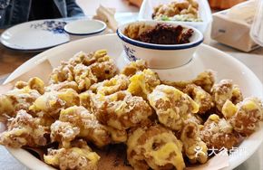 Tiger Sauce Fried Intestines