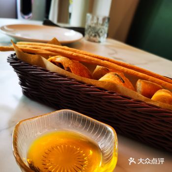 「Cat Italian Restaurant&Ba