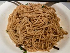 开洋葱油拌面-老洋房花园饭店(绍兴路店)