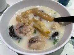 花胶鸡汤米线-真點心(高士德店)