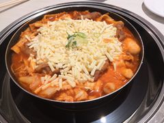-三清洞摩西韩式年糕火锅(威高广场店)