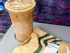 -星巴克(上海虹桥站2A检票口)