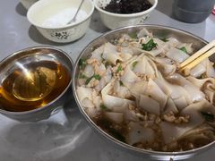 -正宗杨记普洱酸醋米线(总店)