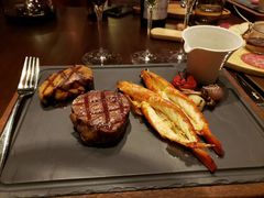 -恰餐厅及酒吧 CHAR Bar & Grill (北京丽都皇冠假日店)