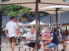 -纽顿熟食中心