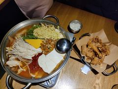 部队锅加芝士-富乐满韩国正宗炸鸡韩国料理(虹泉路店)