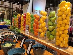 -广州万富希尔顿酒店·感趣自助餐厅·金秋蟹宴生蚝海鲜刺身