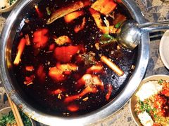 -肖肖酸萝卜鱼火锅(总店)