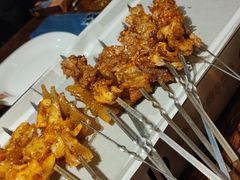-三个大叔烤羊肉串·歌手驻唱·碳烤鲜肉(西三旗店)