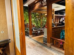 -萨拉伯尔(燕莎友谊商城店)