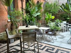 -潮一不贰·法式甜品·生日蛋糕·西式简餐(外滩店)