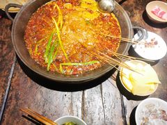 -四小区火锅·巷子里的重庆火锅(花照壁店)