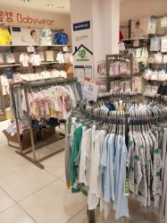 -乐友孕婴童(天津八纬路店)