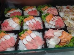 -鑫海汇海鲜烤肉火锅自助(七彩城店)