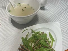 -湖庭壹品鸭王·传统北京烤鸭·别墅私房菜·庭院宵夜(江宁店)
