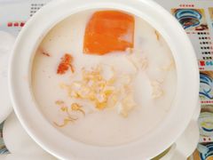 冰糖雪耳桃胶奶-广信牛奶甜品世家(台东店)