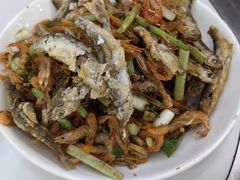 -丹水桥地锅鱼·翘嘴鲌·地方特色全鱼宴(丹江口大坝店)