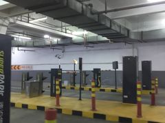 -中山公园-龙之梦停车场