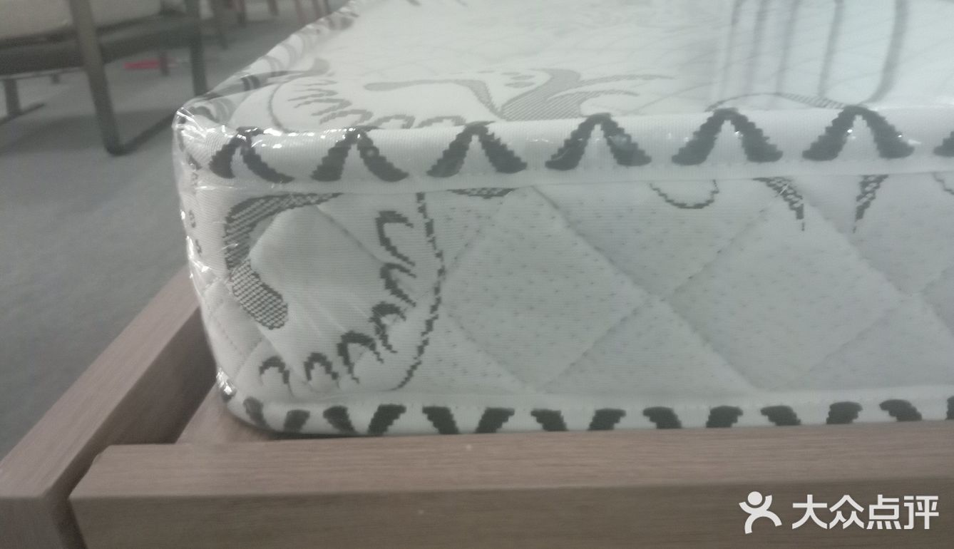 10公分厚度，在店里买了一个