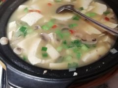 梁家豆腐煲-梁家大院•农家菜(昆山会展中心店)