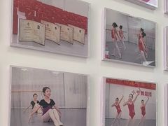 -小芳舞蹈团·少儿舞蹈·中国舞(龙江校区)