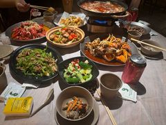 -巴厘龙虾·榜首油焖大虾(音乐学院·沿江酒馆店)