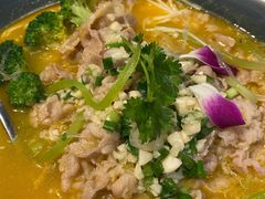 酸汤肥牛米线-港丽餐厅(高德置地店)