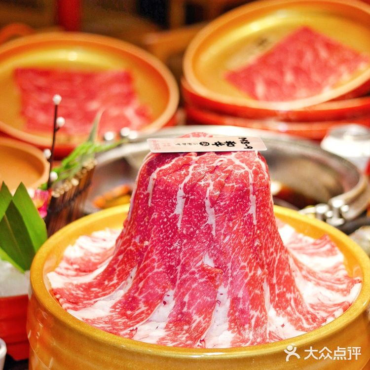 冬天就是要来吃热气腾腾的寿喜锅!