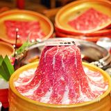 冬天就是要来吃热气腾腾的寿喜锅！