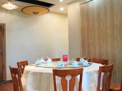 -丹江口渔村·湘味厨房(桃园店)