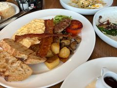 -ROAST coffee & eatery