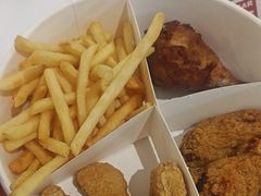 -麦当劳(上海虹桥站30B检票口楼上)