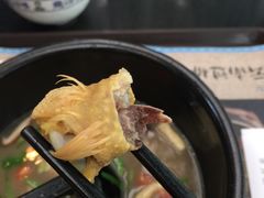 -蒙自源米线大王(白云机场店)