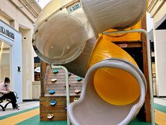 -王府井奥莱临潼小镇(临潼店)