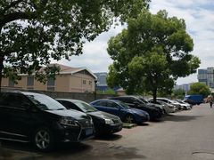 -百联中环购物广场-停车场