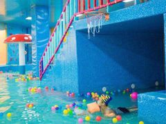 -楠木种子游泳馆(李沧万达店)
