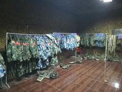 -亲兄弟真人CS团建拓展基地