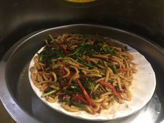 -丝路天山酒店(国际大巴扎店)