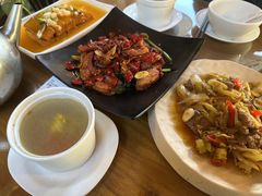 -隔壁老王·家常云南菜(花巷店)