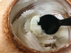 -志龙皇冠吃货椰子铺