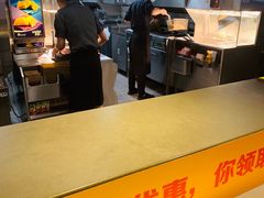 -麦当劳(世界城广场店)