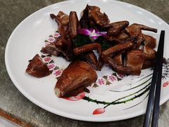 招牌茶皇乳鸽-东豪园林海鲜酒家(南港路辅路店)