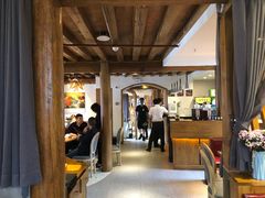 大堂-隔壁老王·家常云南菜(花巷店)